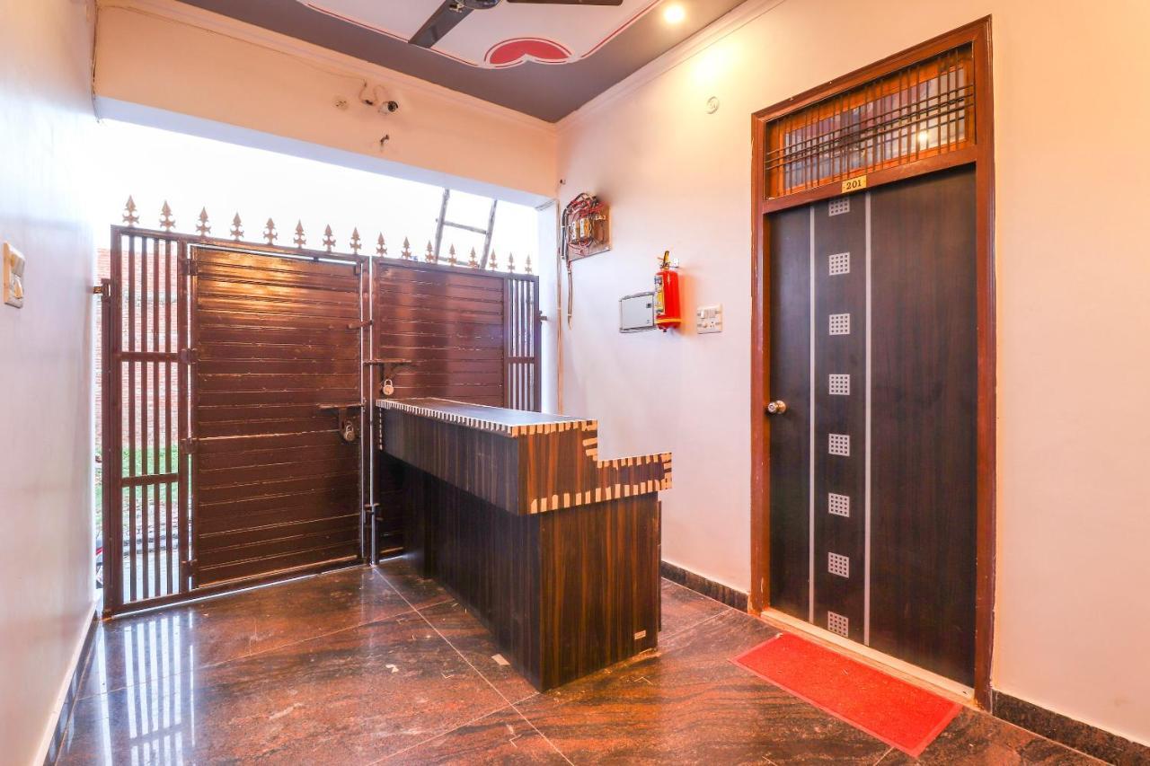 Oyo Hotel Aryan Galaxy Bhauli Экстерьер фото