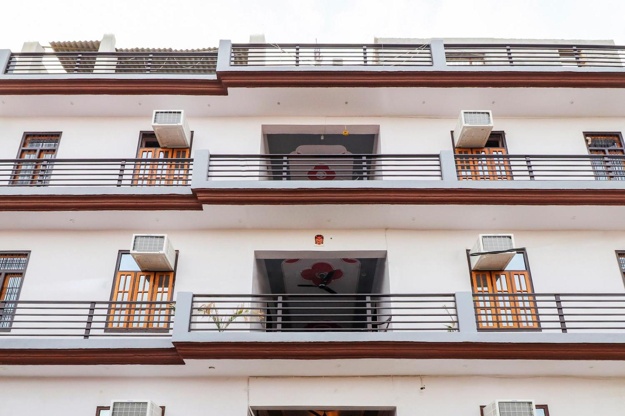 Oyo Hotel Aryan Galaxy Bhauli Экстерьер фото